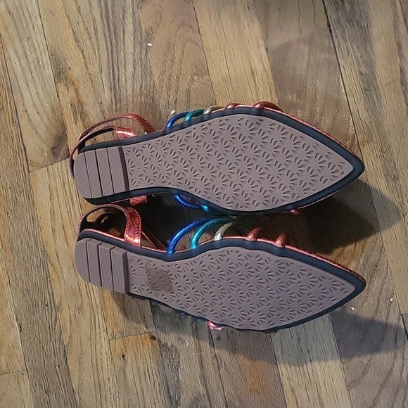 SHEIN SANDALS - Picture 5 of 6